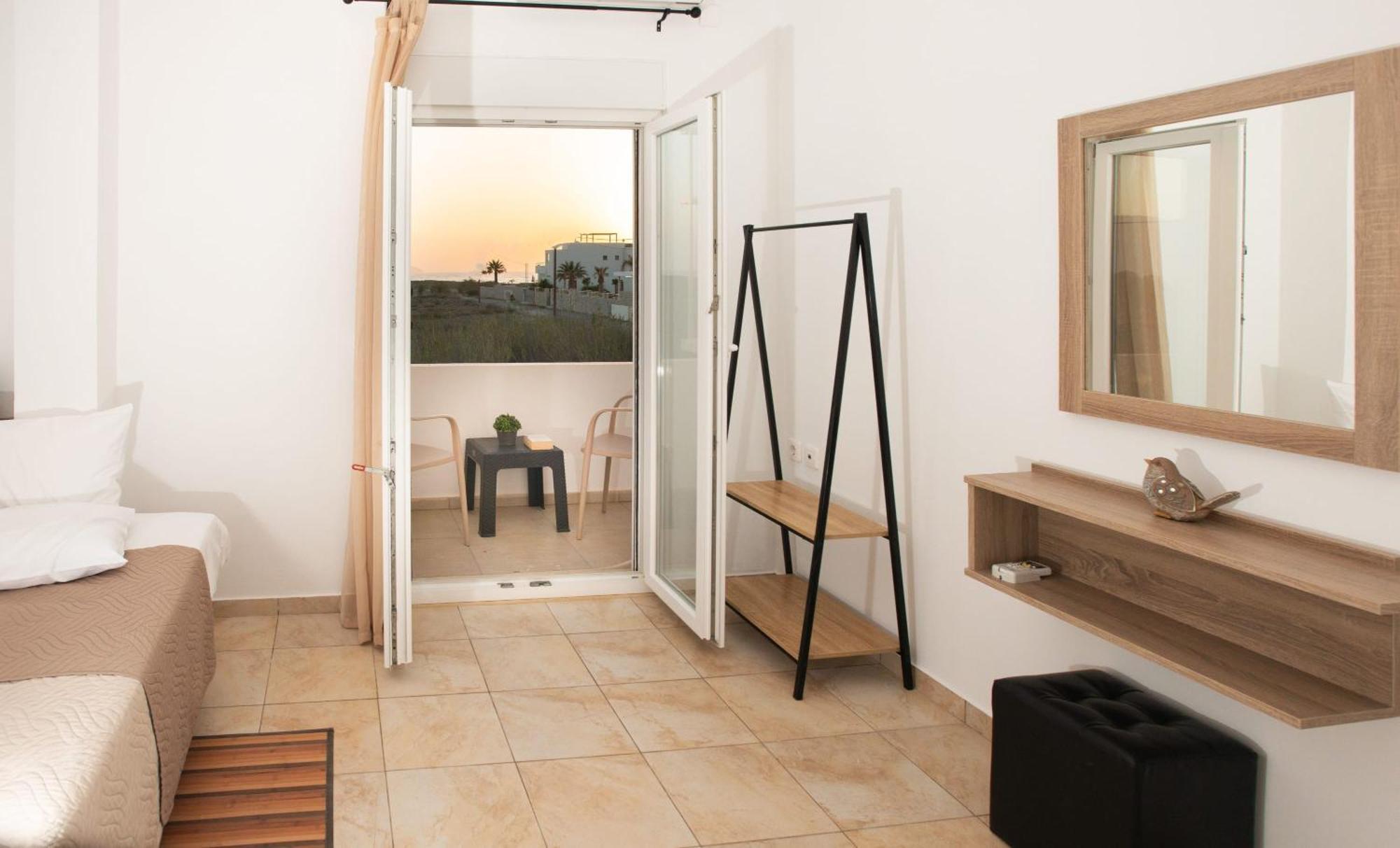 Afrathias Beachhouse - Cretan Hideaway Kalamaki  Eksteriør billede